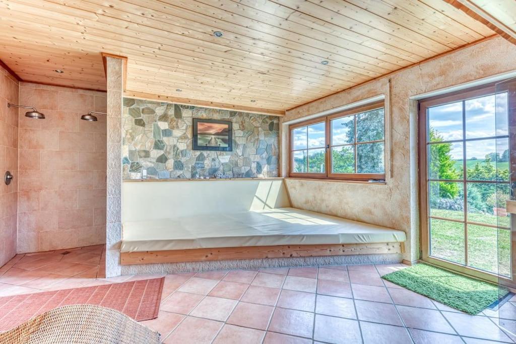 Joelle Mit Sauna, Schwimmteich Und Gym Erbach (Odenwaldkreis)