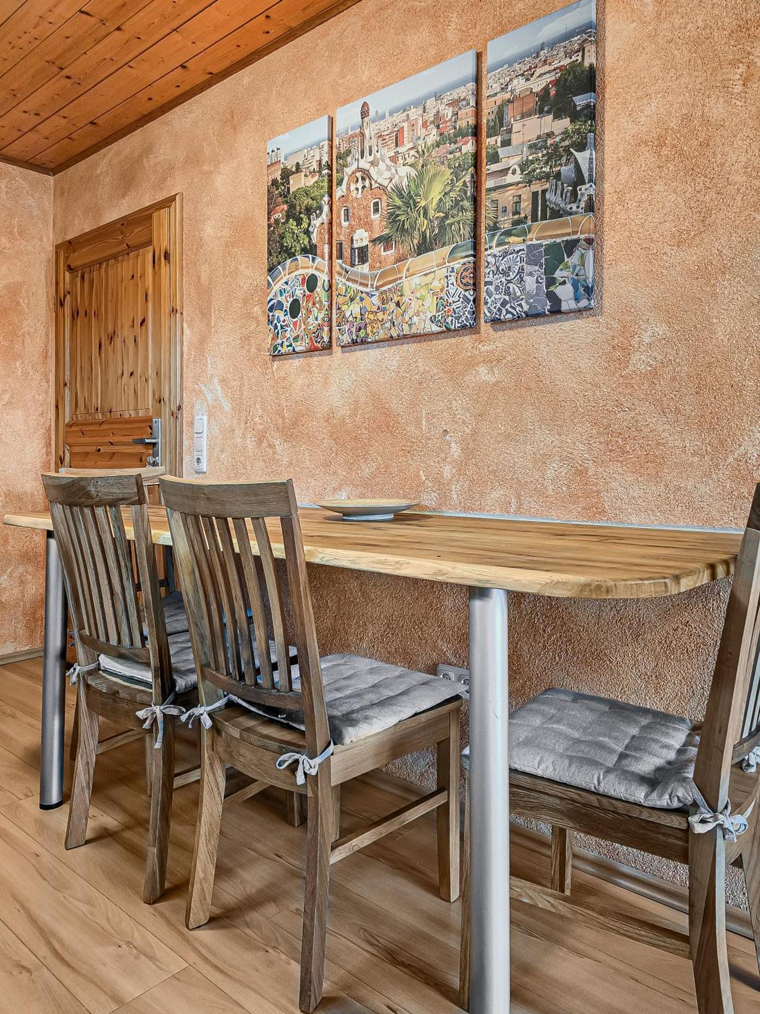 Joelle Mit Sauna, Schwimmteich Und Gym Apartment